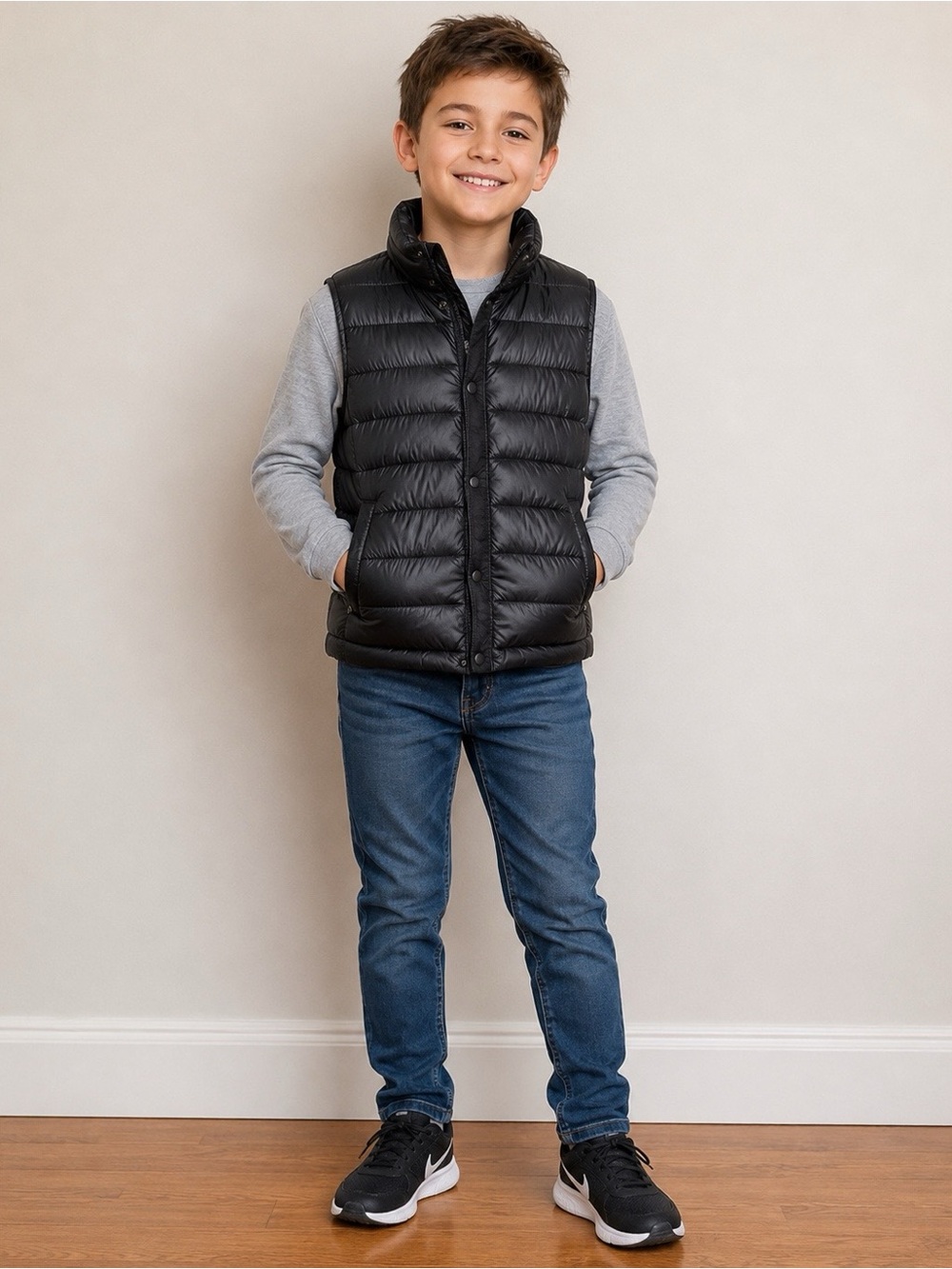 Boys Unisex Gap Small S Black Puffer Vest. Pockets. Full Zip EUC Kids Down Fill